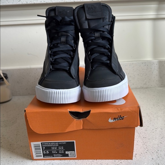 New Nike Blazer Mid Victory Black and White Shoes - Picture 1 of 7